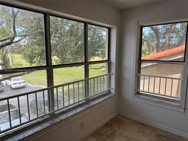 Building Photo - 3460 Pinewalk Dr N
