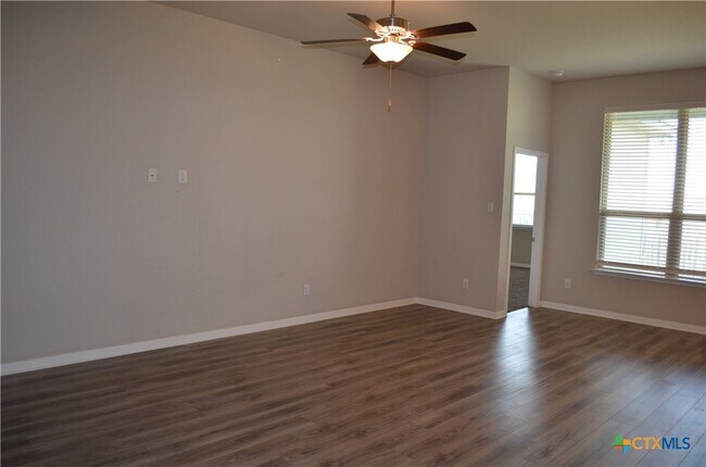 Building Photo - 3423 Addison St