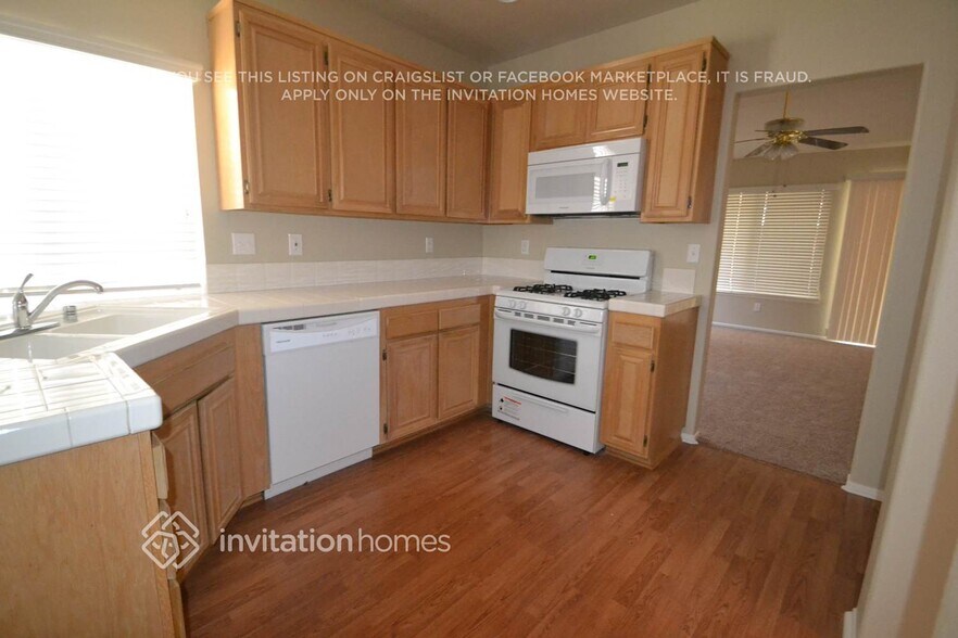Building Photo - 42418 Coronet Ct