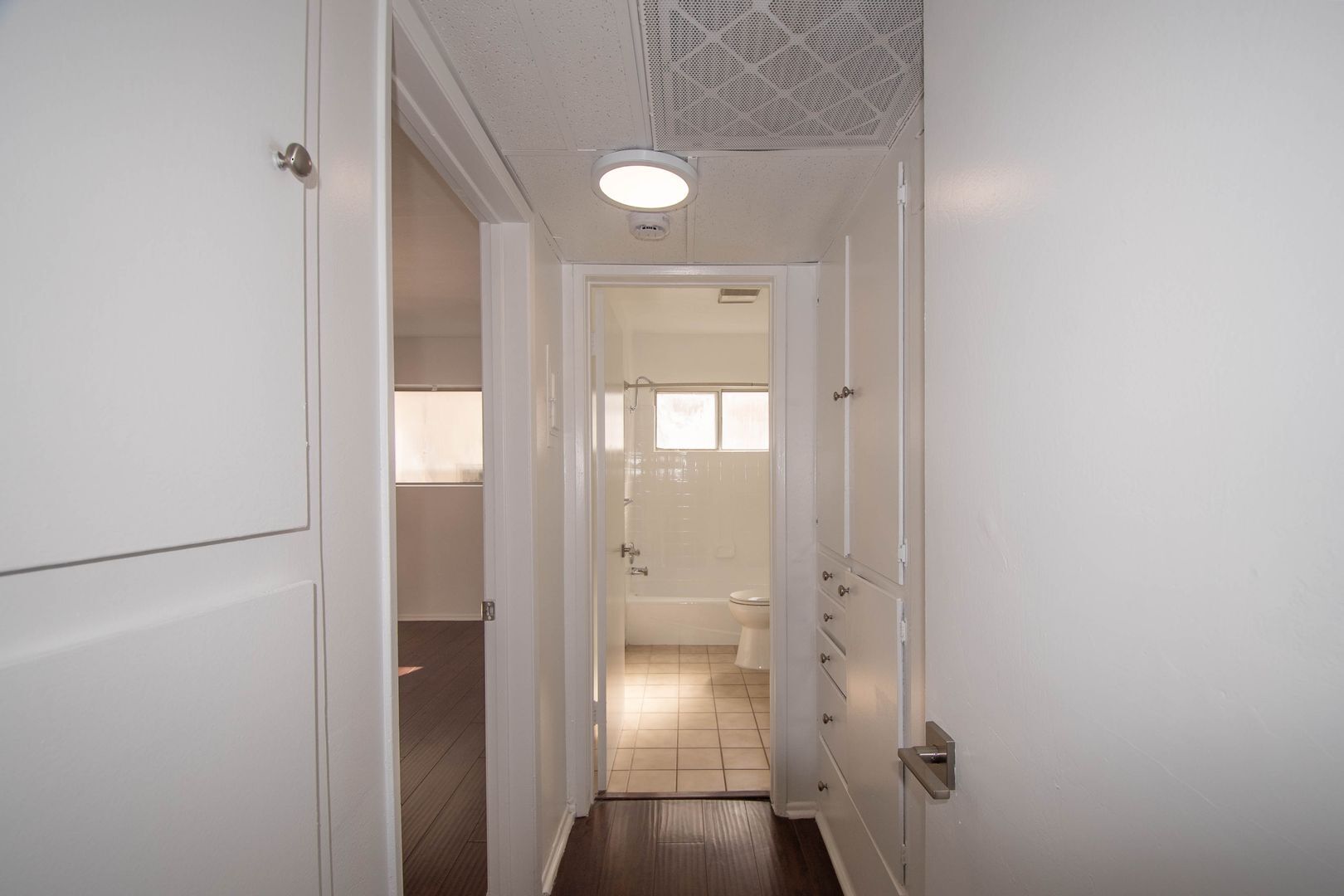 Building Photo - 14706 Dickens St