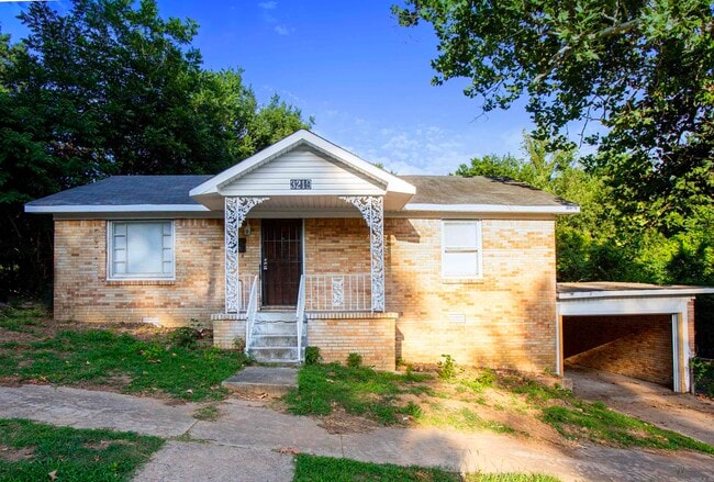 Primary Photo - 3219 Wolfe St