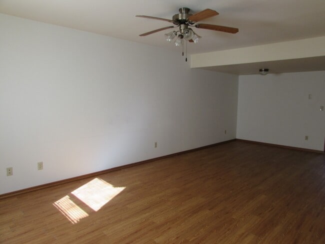 Building Photo - 20320 Skyview Dr