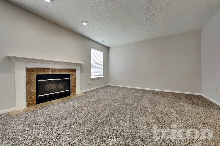 Building Photo - 6453 Townsend Way