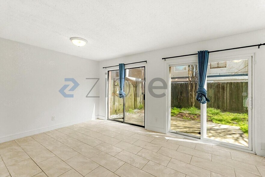 Building Photo - 182 Bent Arrow Dr