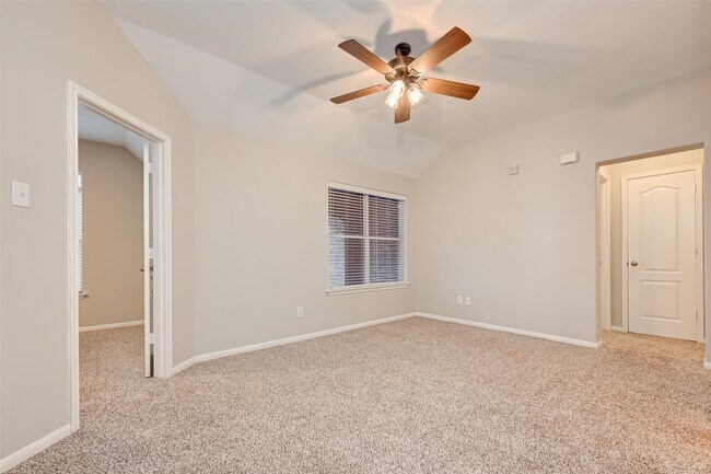 Building Photo - 26018 S Lakefair Dr