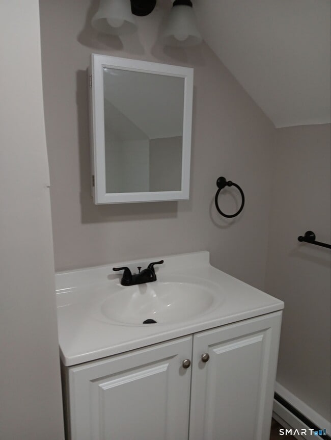 Building Photo - 282 Ward St