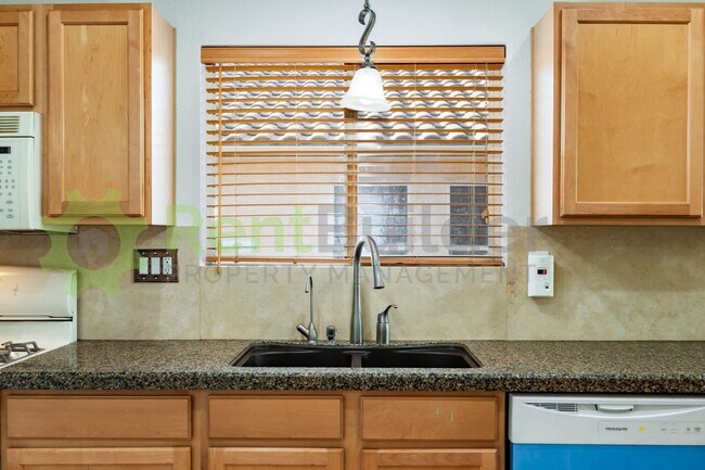 Building Photo - CALL US TODAY AT (505) 808-6467 TO SCHEDUL...