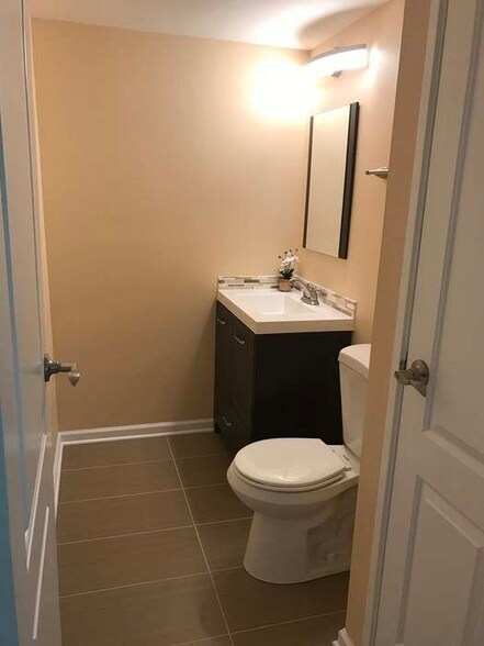 Building Photo - 5S070 Pebblewood Ln