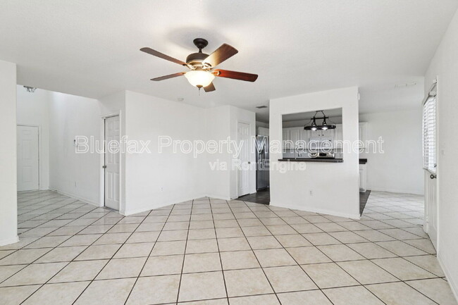 Building Photo - 5842 Blonde Canyon