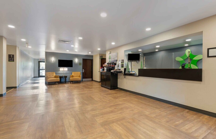 Building Photo - Furnished Studio-Washington, D.C. - Centre...