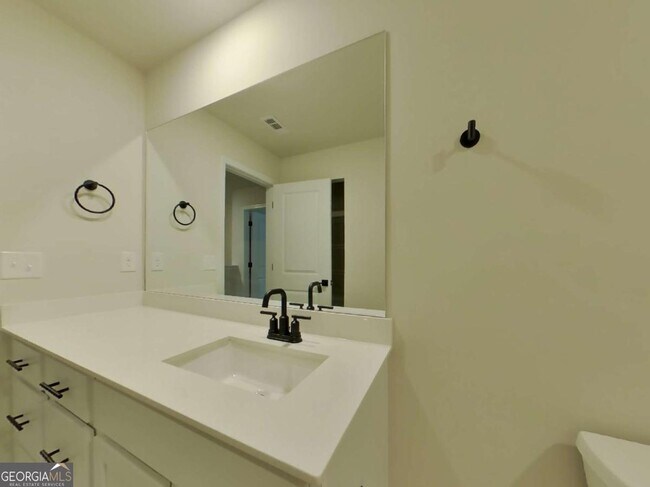 Building Photo - 635 Cantrell Dr
