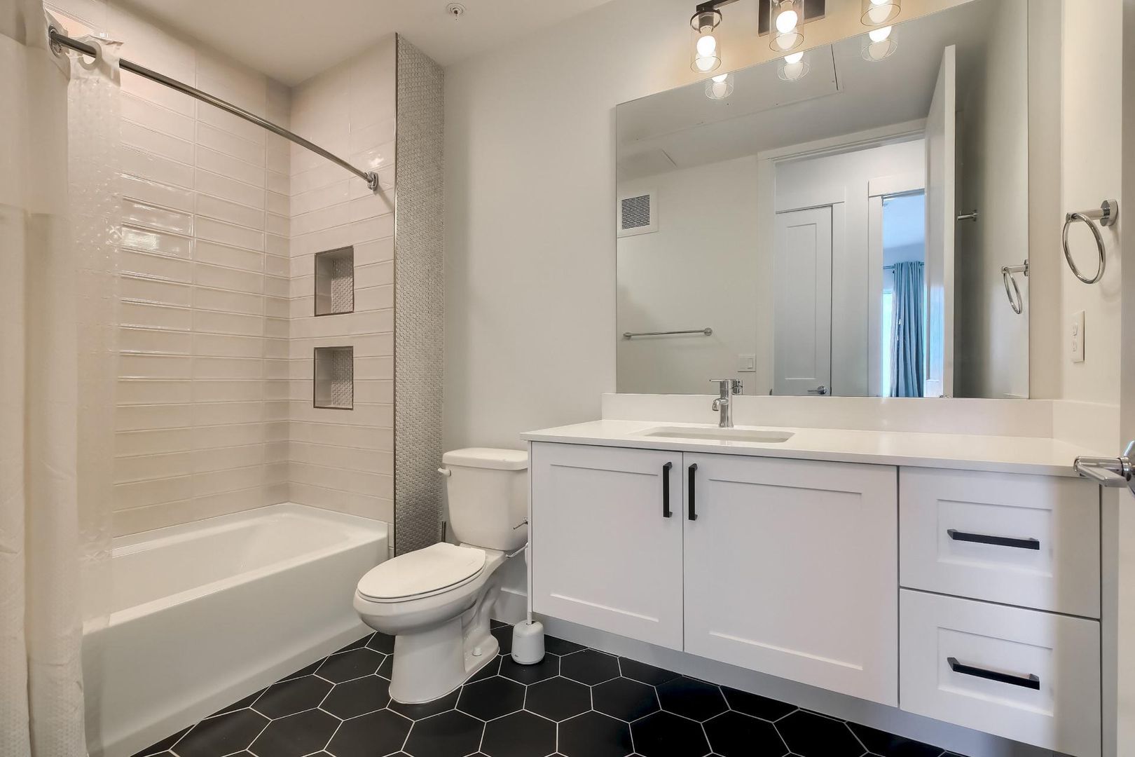 Building Photo - 2876 W 53rd Ave