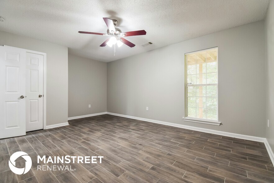 Building Photo - 9407 Rollinghills Dr