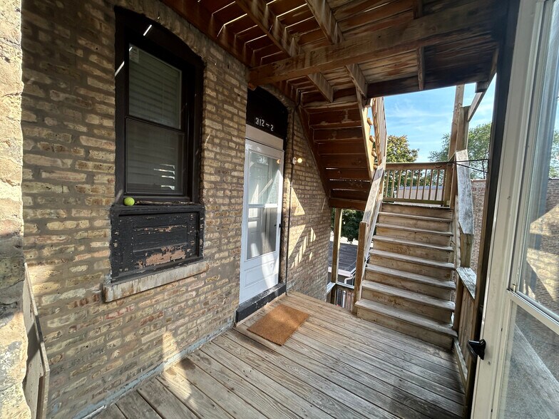 Building Photo - 312 Lee St