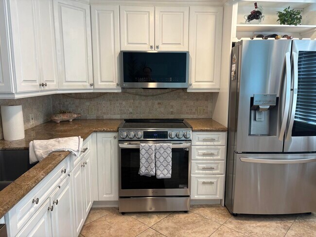 Building Photo - 2501 Antigua Terrace