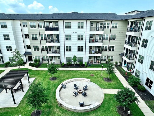 Building Photo - 7600 S Mason Rd