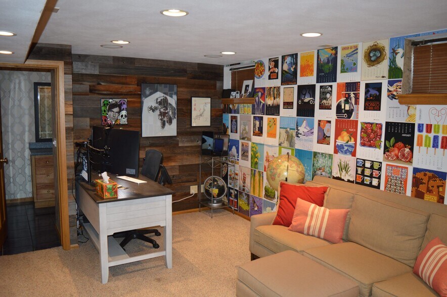 Building Photo - 7002 Hubbard Ave