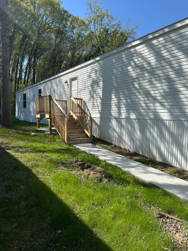 Building Photo - 3626 Seymour Rd