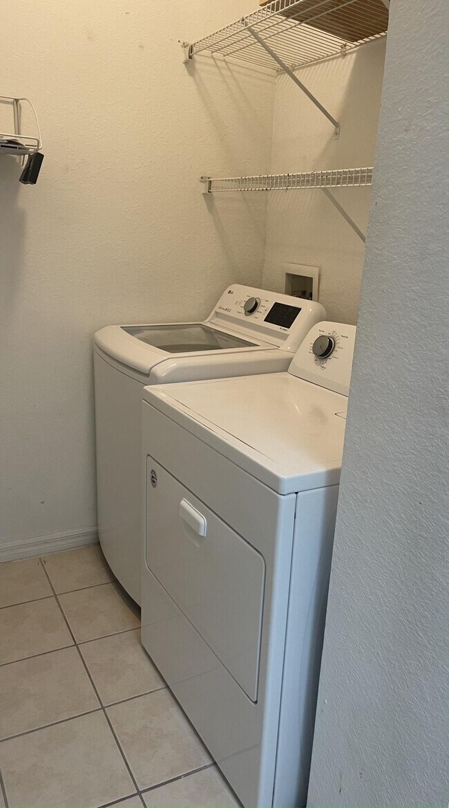 Building Photo - 2727 Anzio Ct
