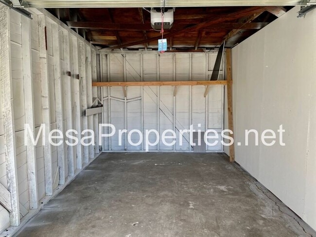 Building Photo - 762 S Currier St