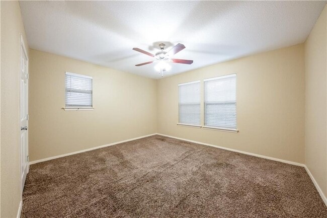 Building Photo - 2809 E 22nd St