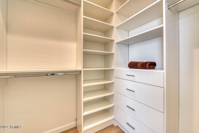 Building Photo - 12441 Via Ln