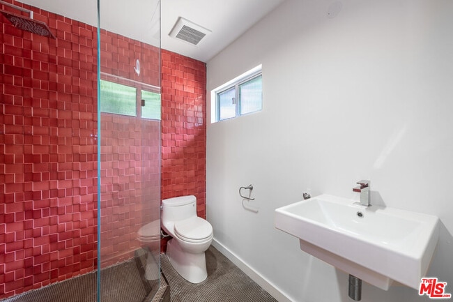 Building Photo - 12931 Valleyheart Dr