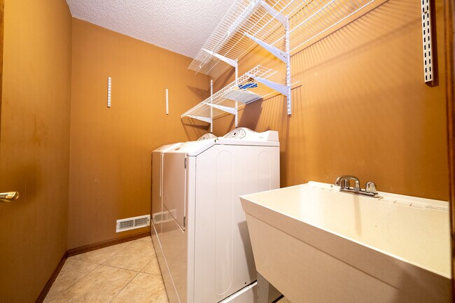 Building Photo - 8414 134th St Ct