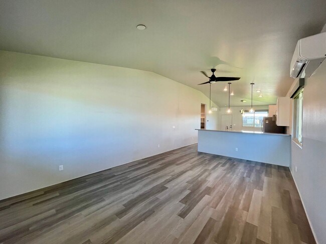 Building Photo - Home for Rent in Hoopili (Lehua) 4 BED/2.5 BATH + Garage!