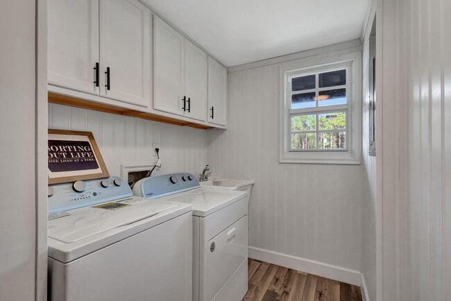 Building Photo - 18301 Murray Ln