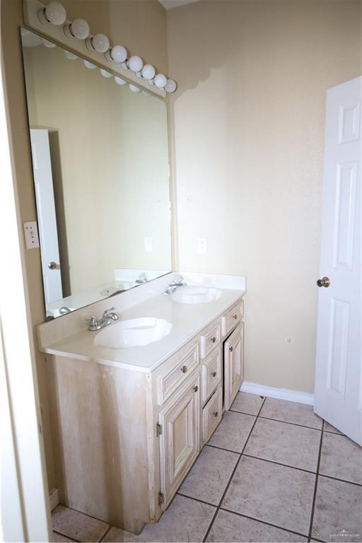 Building Photo - 606 Buena Vista Dr