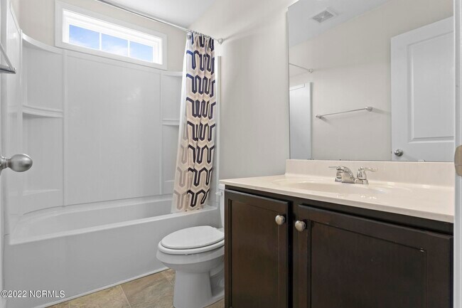 Building Photo - 305 Vilas Way S