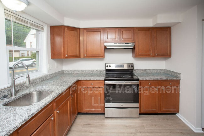 Building Photo - 121 Rancocas Rd