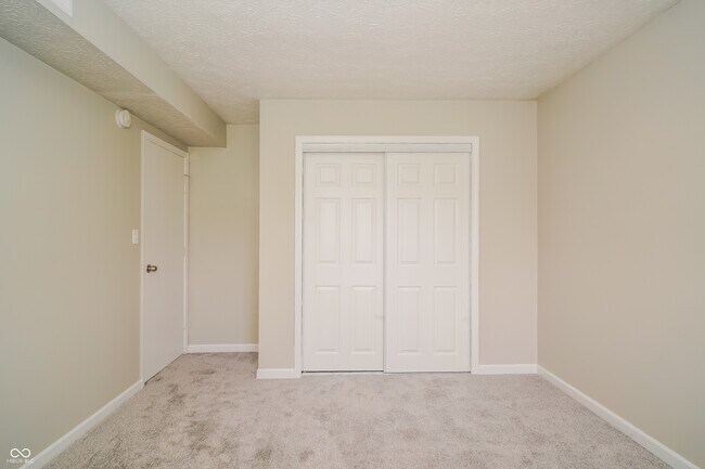Building Photo - 6 Augusta Cir