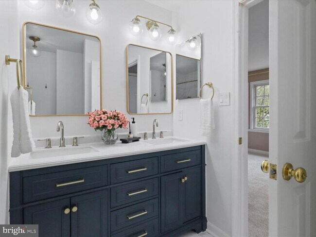 Building Photo - 3001 Federal Hill Dr