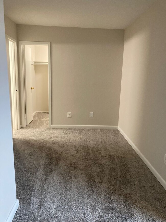Building Photo - Beautiful New Apartment with ALL Utilities Included!