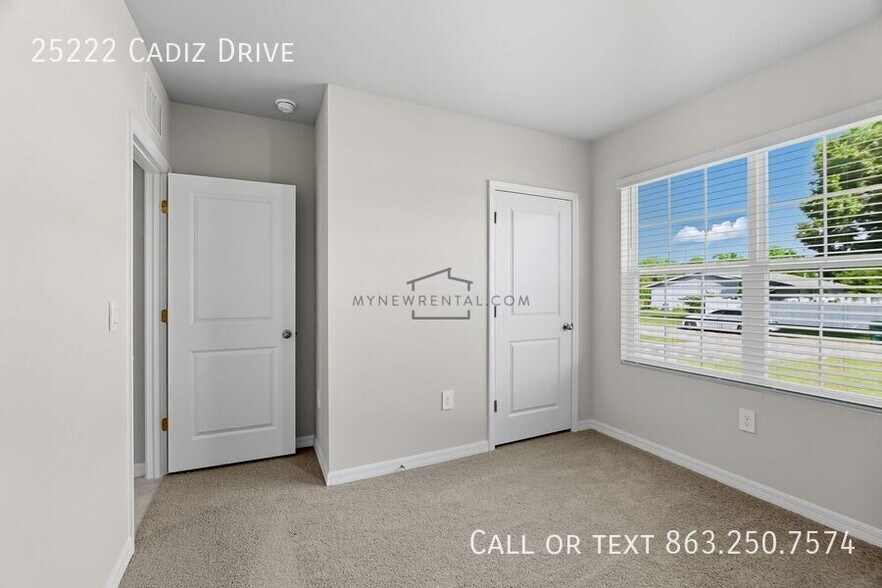 Building Photo - 25222 Cadiz Dr