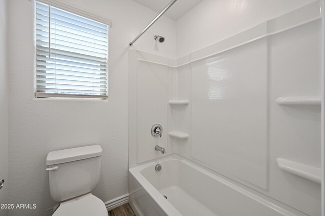 Building Photo - 14435 W El Cortez Pl