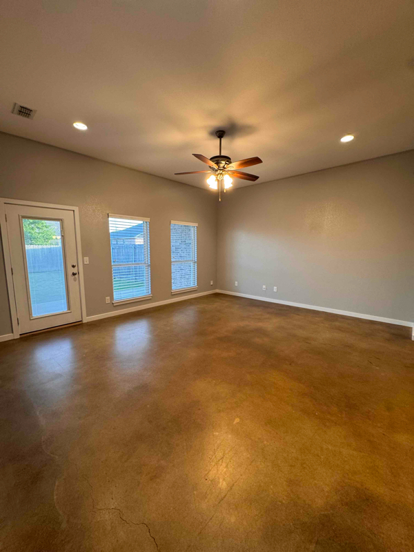 Building Photo - 4117 Carrera Ln