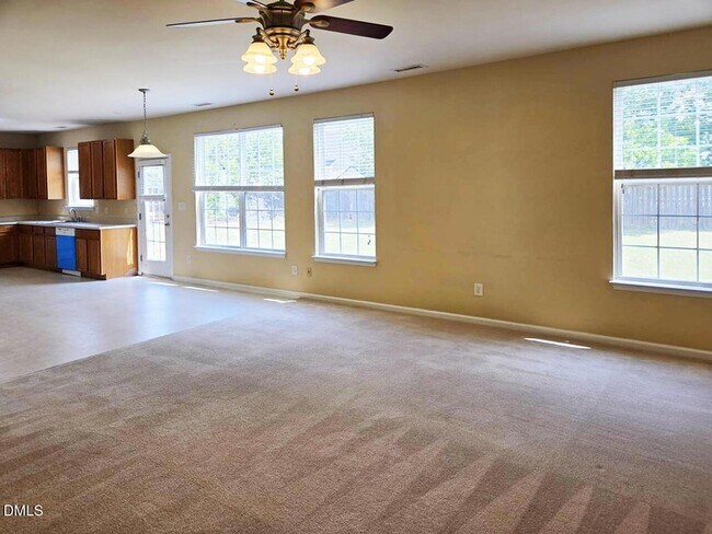 Building Photo - 105 Chandler Springs Dr