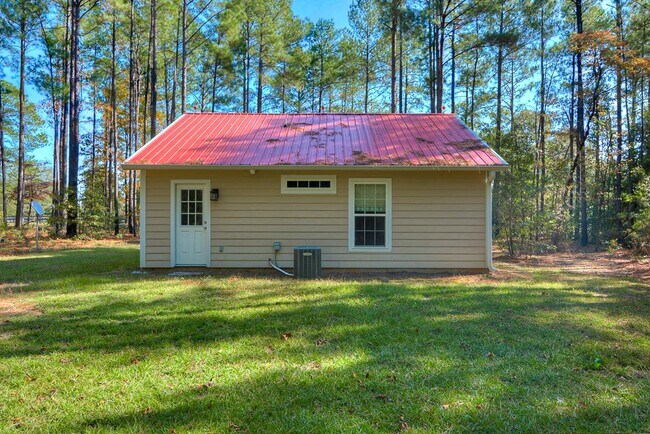 Building Photo - 261 4 Oaks Rd