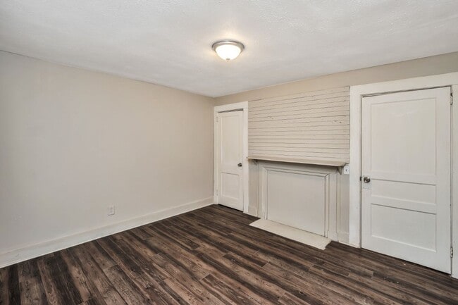 Building Photo - Spacious 4-Bedroom Beauty in Sylacauga – Huge Deck, Carport & Tons of Charm!