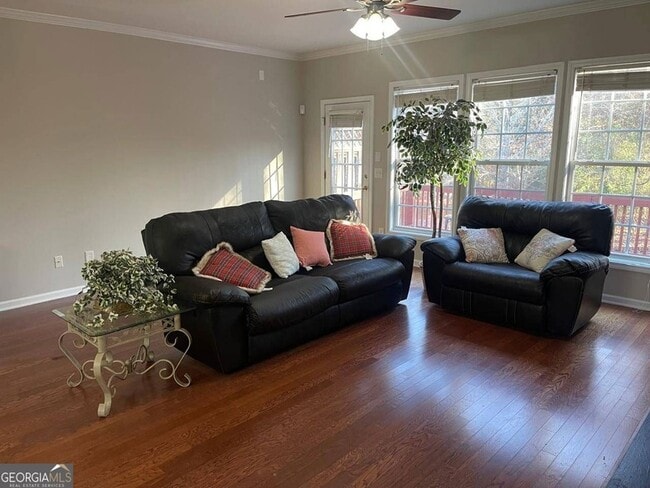 Building Photo - 3352 Chastain Gardens Dr NW