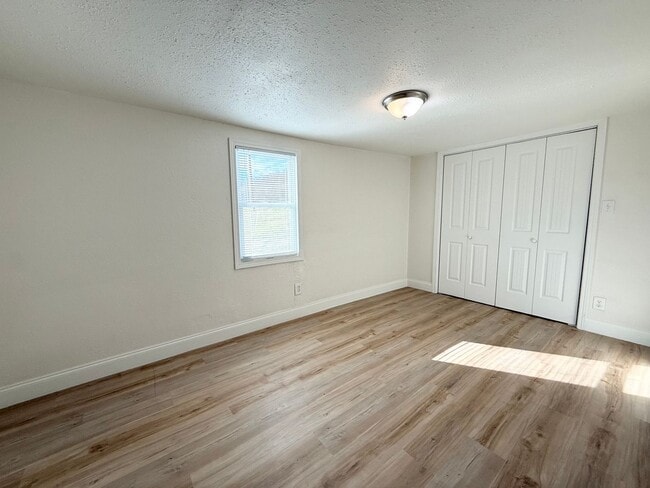 Building Photo - 443 Aud Orr Dr