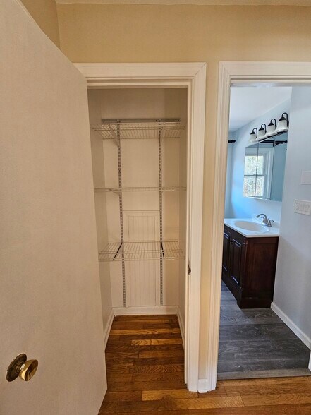 Building Photo - 1230 Smyth Rd