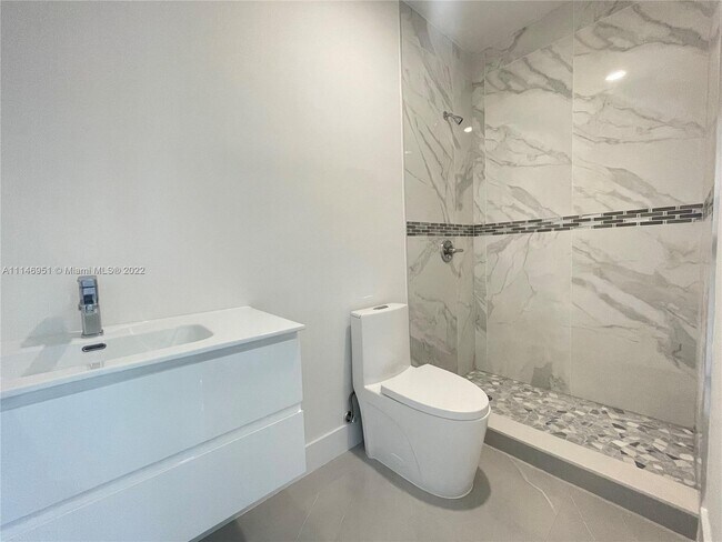 Building Photo - 3096 NW 27th St