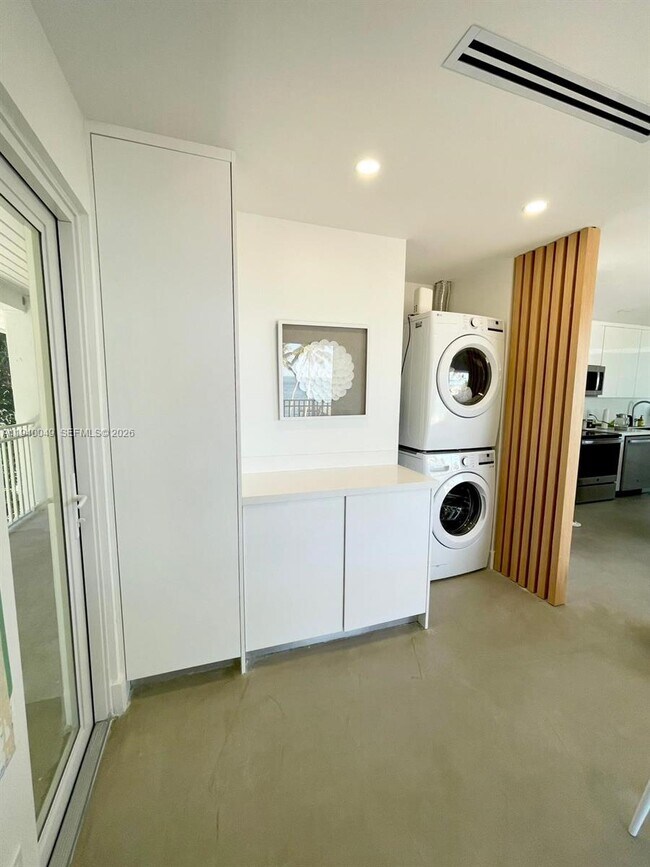 Building Photo - 96180 Overseas Hwy