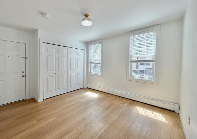 Building Photo - 432 2nd St
