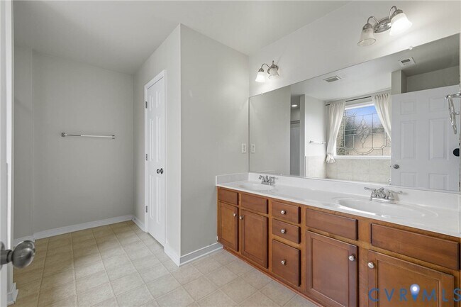 Building Photo - 22030 Lake Jordan Dr
