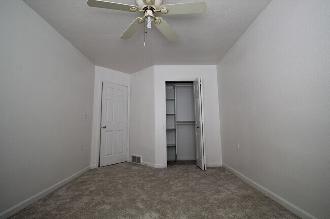 Building Photo - Great Home in West Greeley